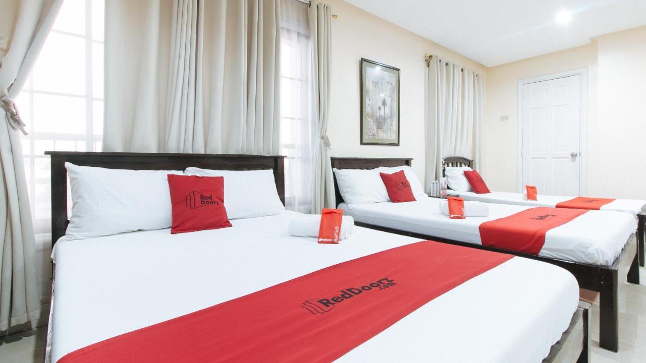 Reddoorz Plus @ Better Living Paranaque Paranaque City Esterno foto
