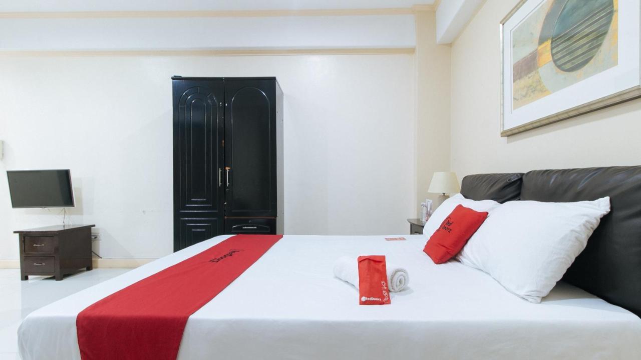 Reddoorz Plus @ Better Living Paranaque Paranaque City Esterno foto