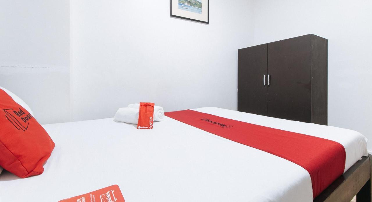 Reddoorz Plus @ Better Living Paranaque Paranaque City Esterno foto