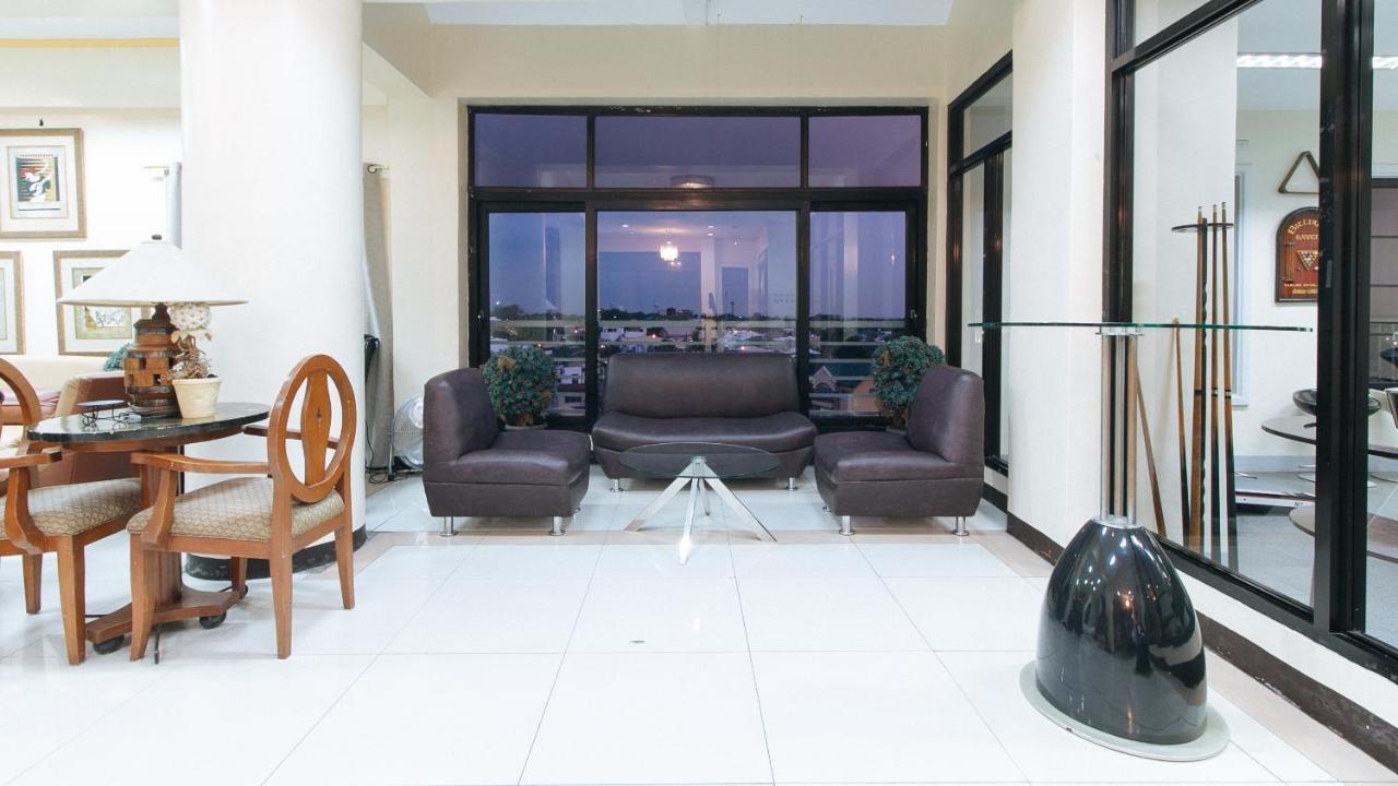 Reddoorz Plus @ Better Living Paranaque Paranaque City Esterno foto