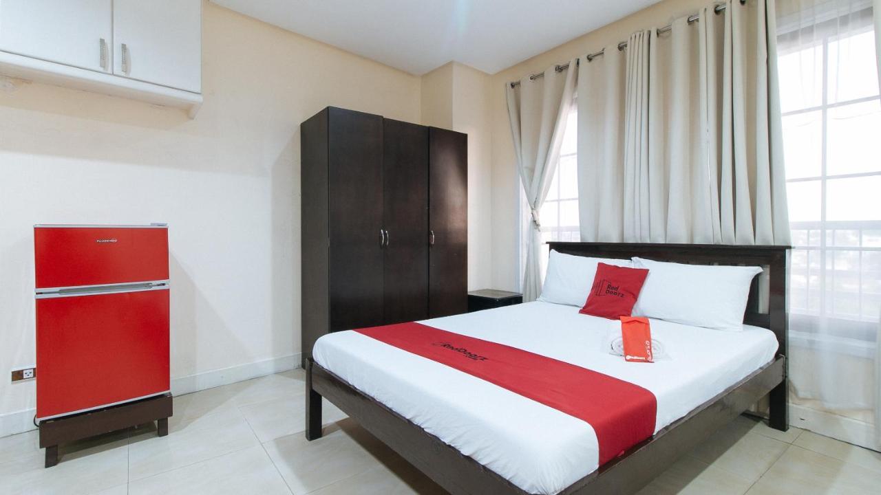 Reddoorz Plus @ Better Living Paranaque Paranaque City Esterno foto